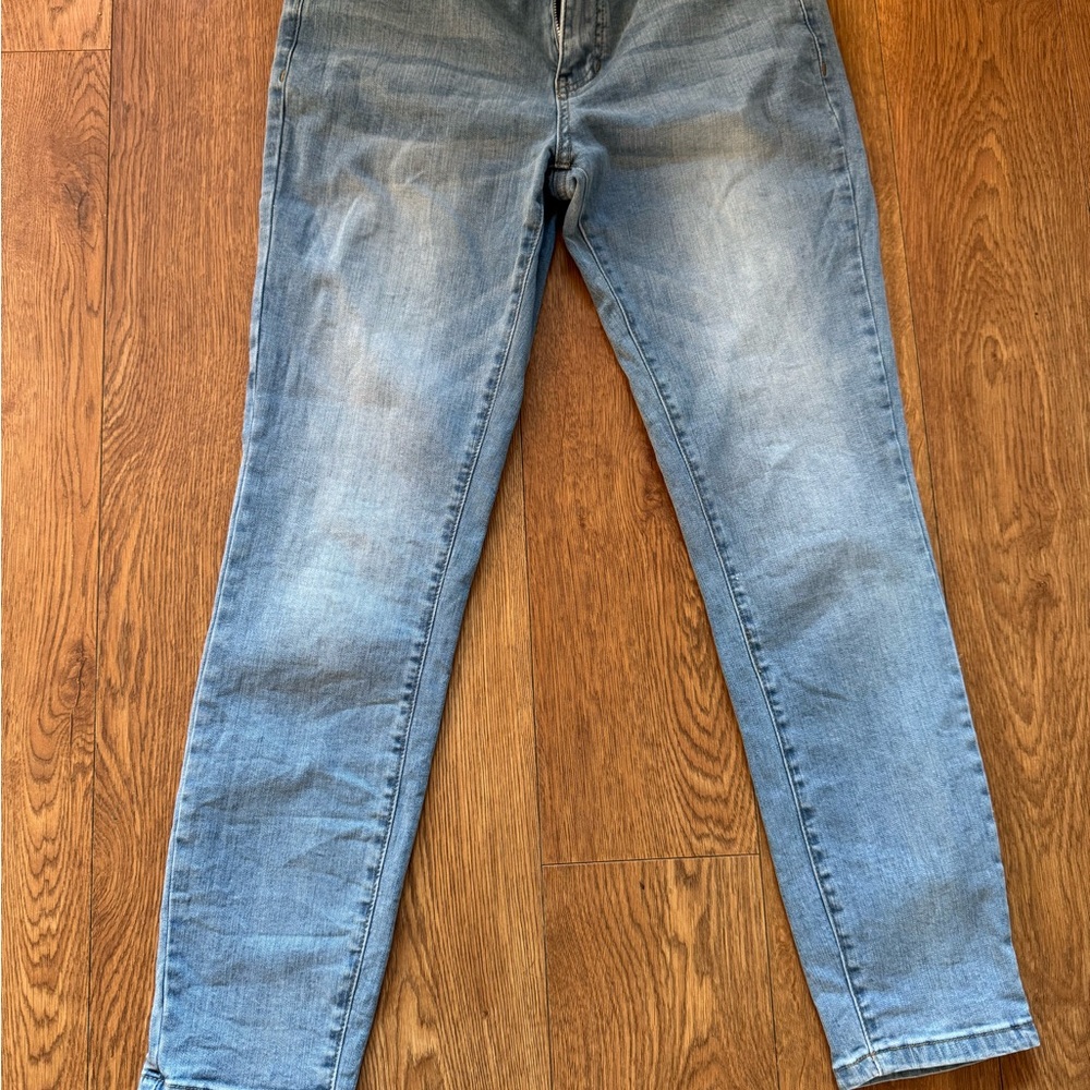 Stylish Light Blue Women's Skinny Jeans